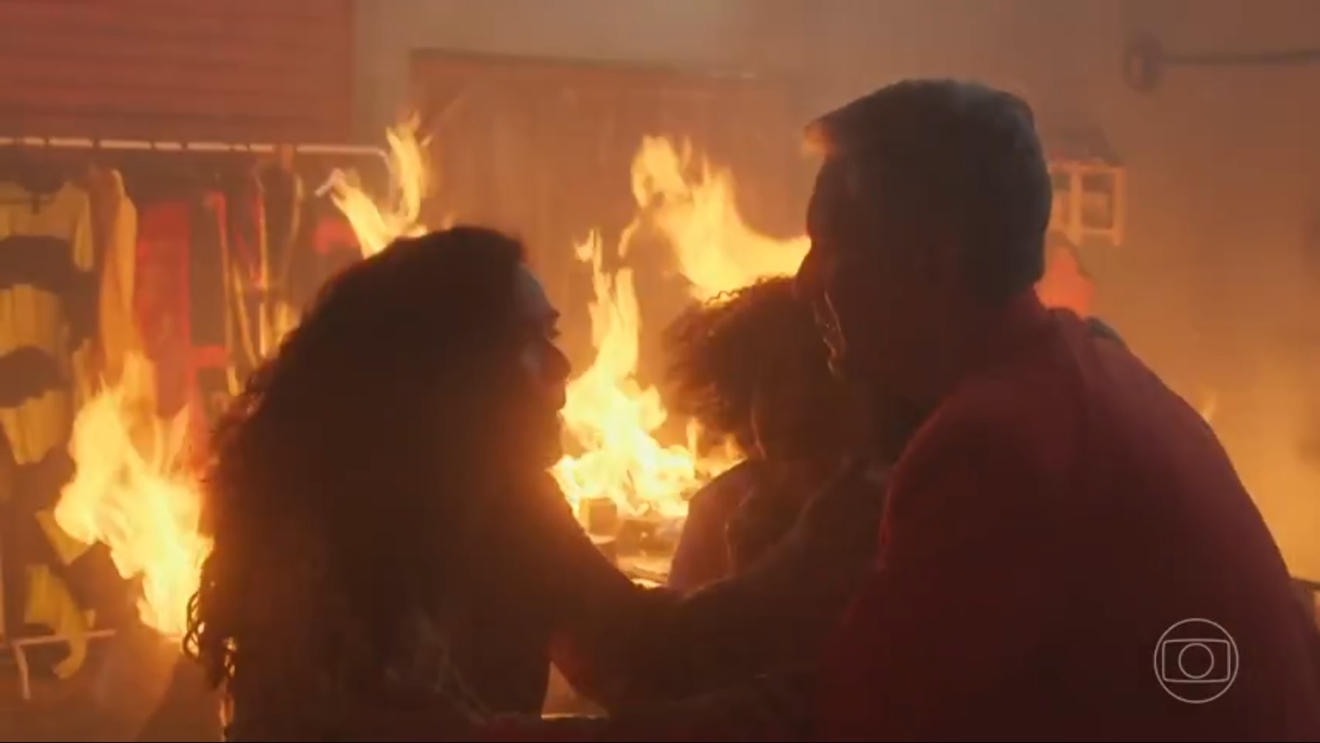 Novela da Globo ‘previu’ incêndio em barracão de Carnaval