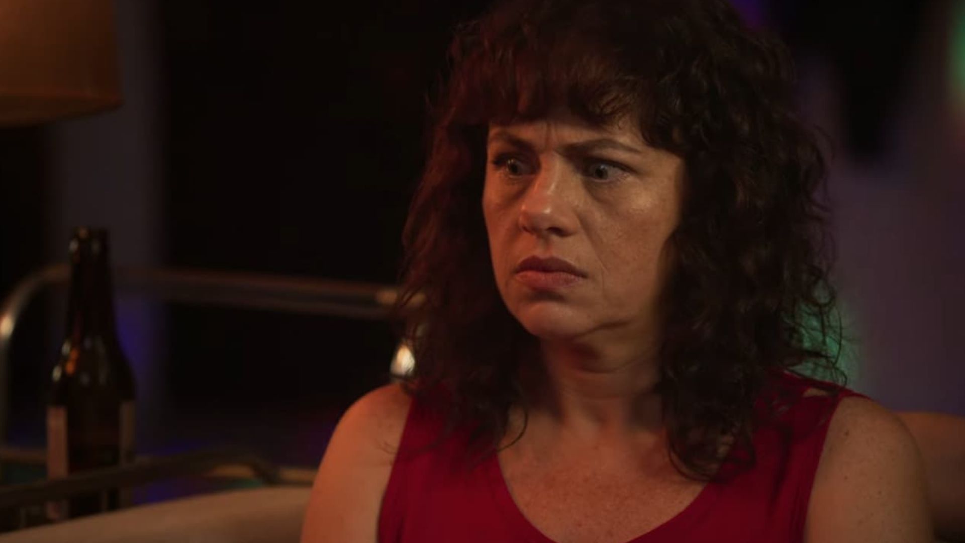 A Vilã das Nove, filme com Alice Wegmann e Karine Teles, será lançado no streaming