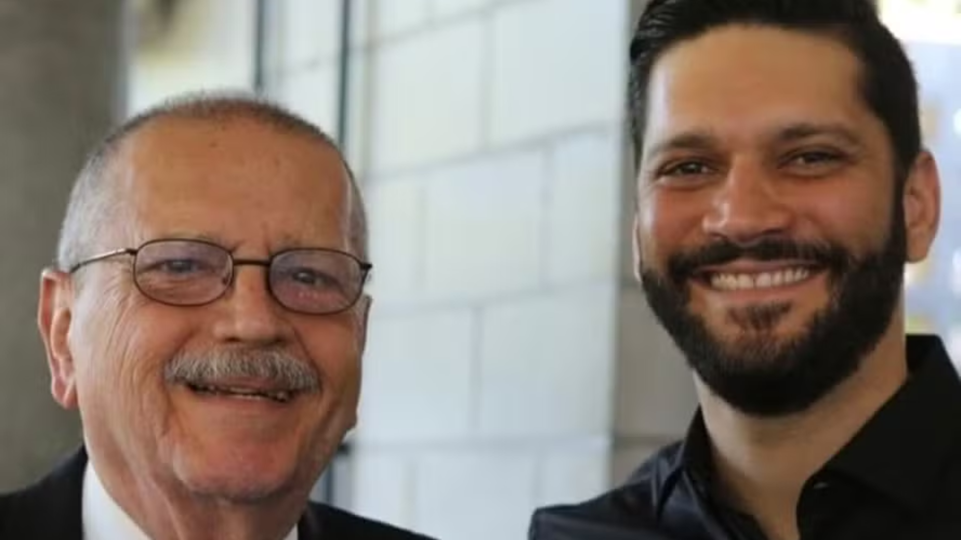 Armando Babaioff fala sobre a morte do pai: ‘Doloroso’