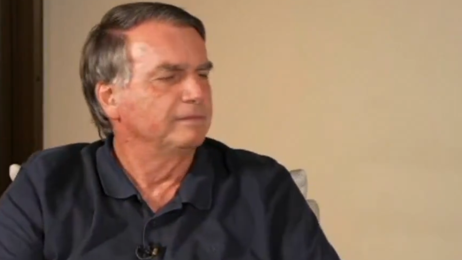 Bolsonaro diz que filho e esposa não se falam: ‘Tem um problema’
