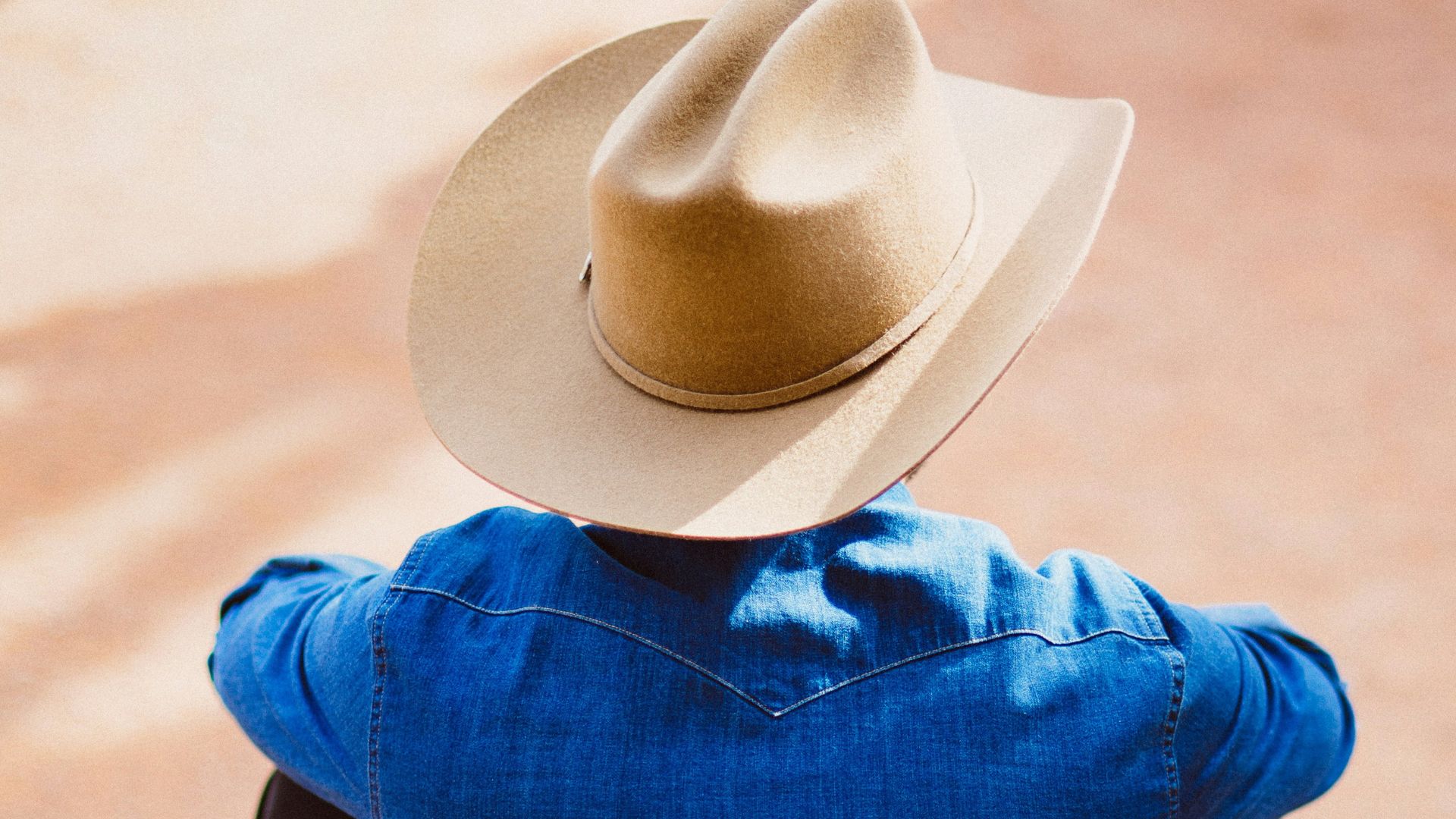 Luto! Cantor sertanejo morre aos 46 anos após ser esmagado por ônibus