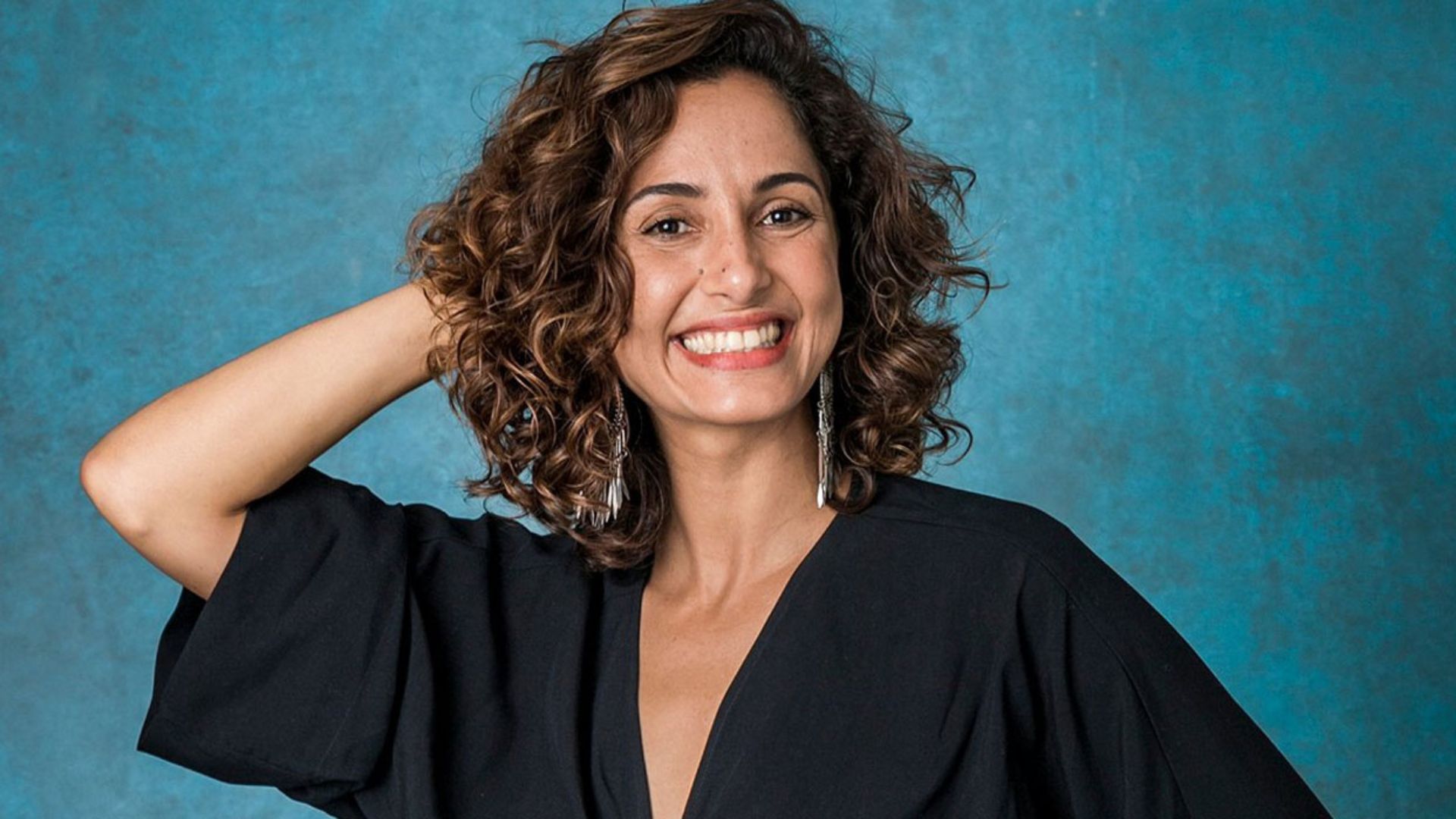 Camila Pitanga faz crítica a larga escala de trabalho: ‘Quero ter folga’