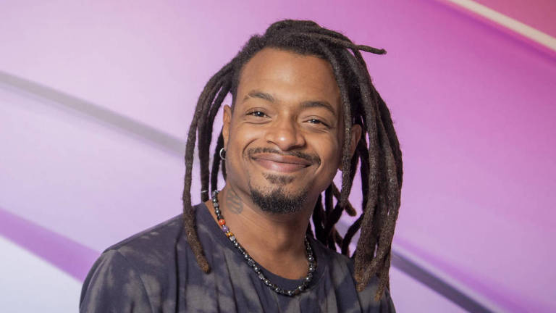 Ex-BBB Lucas Luigi lamenta falta de oportunidades após reality: ‘Nem tudo é um mar de rosas’