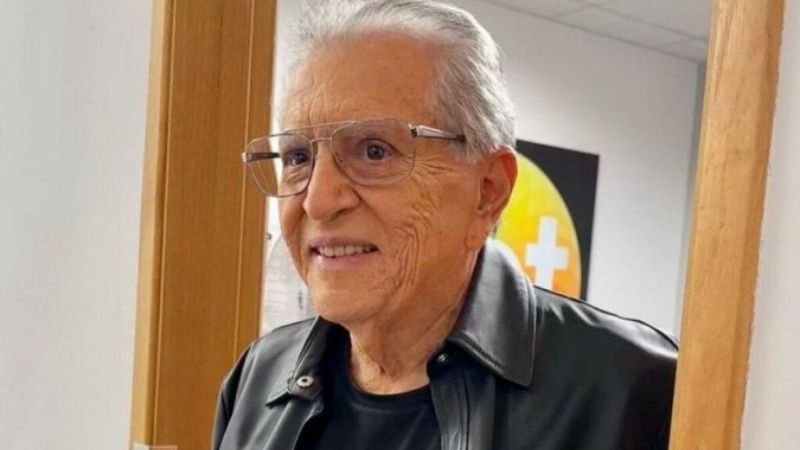Carlos Alberto de Nóbrega é internado às pressas e SBT toma decisão repentina