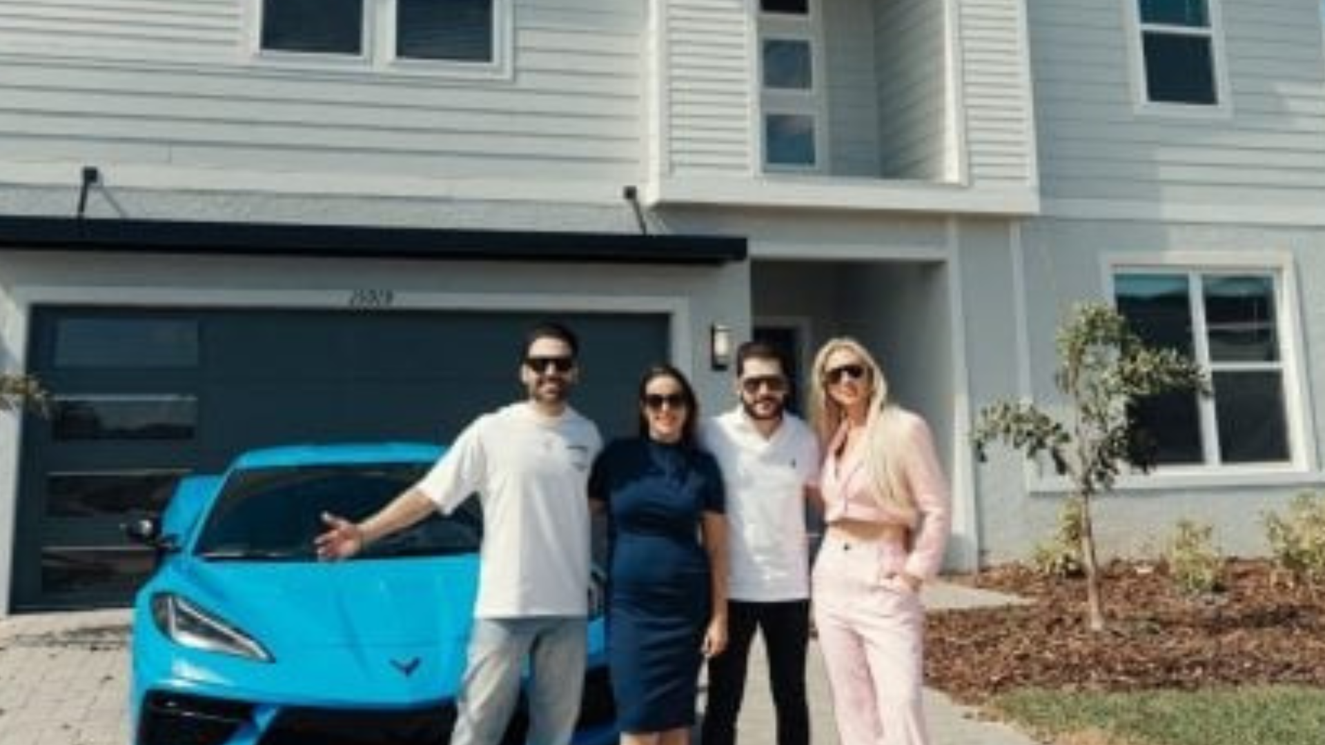 Guilherme & Benuto compram mansão de luxo em Orlando e anunciam locação para fãs