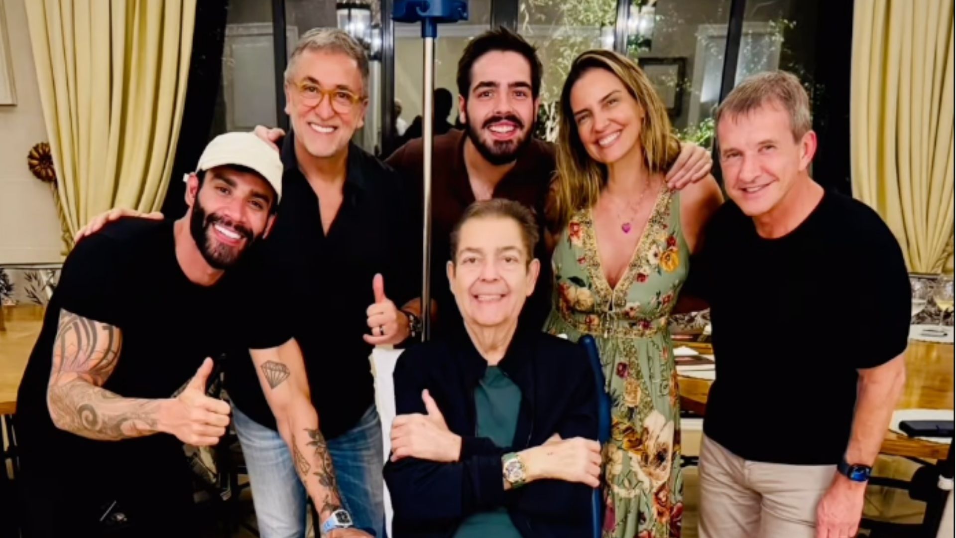 Faustão recebe Gusttavo Lima para jantar em família: ‘Quantas histórias’