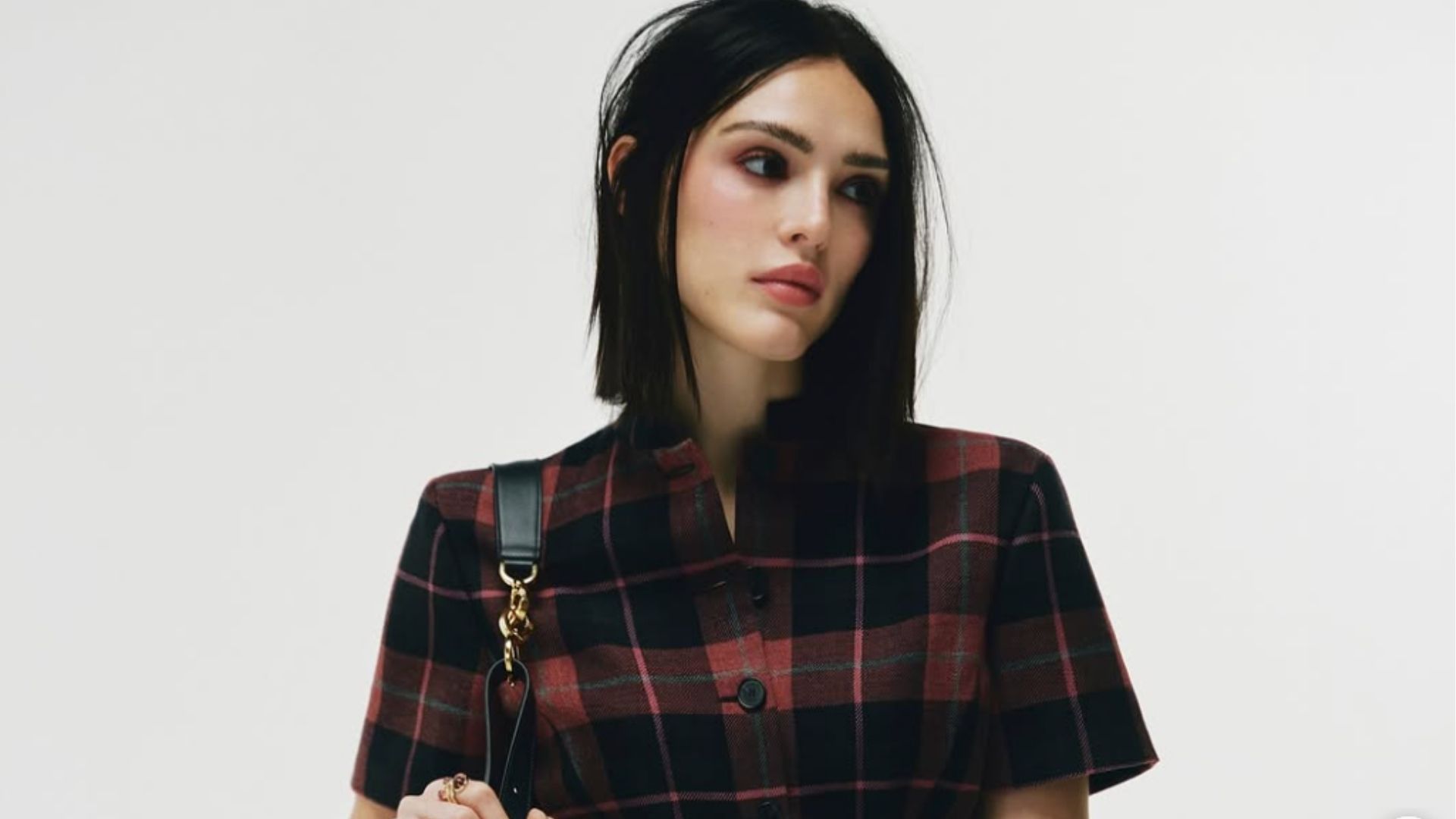 Isabelle Drummond está grávida? Atriz confunde fãs com foto suspeita; confira!