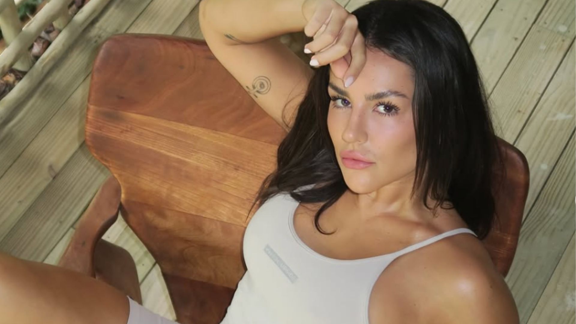 Kéfera comenta receio de expor namoro com mulher: ‘Não é saudável para mim’