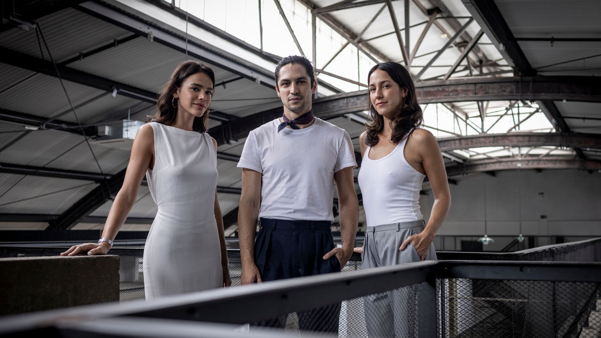 Max dá início às gravações de Véspera, série com Bruna Marquezine e Gabriel Leone