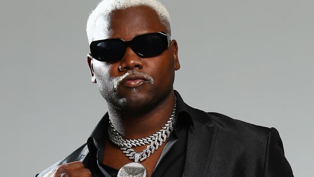 MC Saci, dono do hit ‘Aquariano Nato’, destaca união entre funk e Carnaval: ‘São dois amantes’