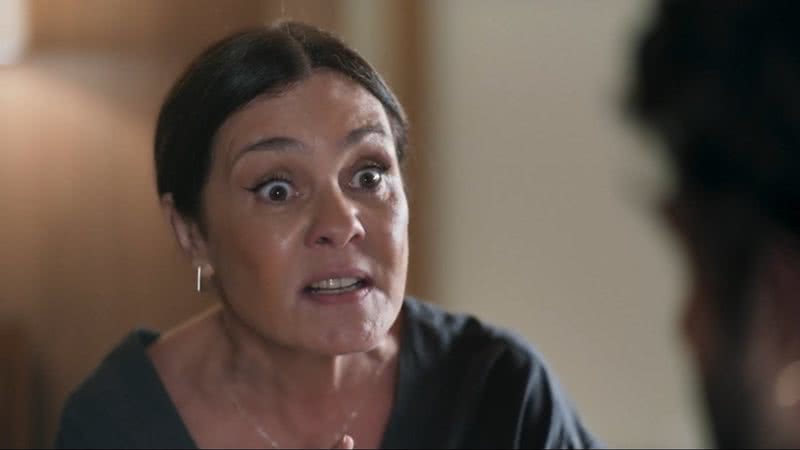 Mania de Você: Mércia vai tentar enganar polícia para proteger Mavi?