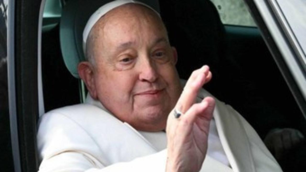 Papa Francisco é diagnosticado com infecção grave e segue internado: ‘Quadro clínico complexo’