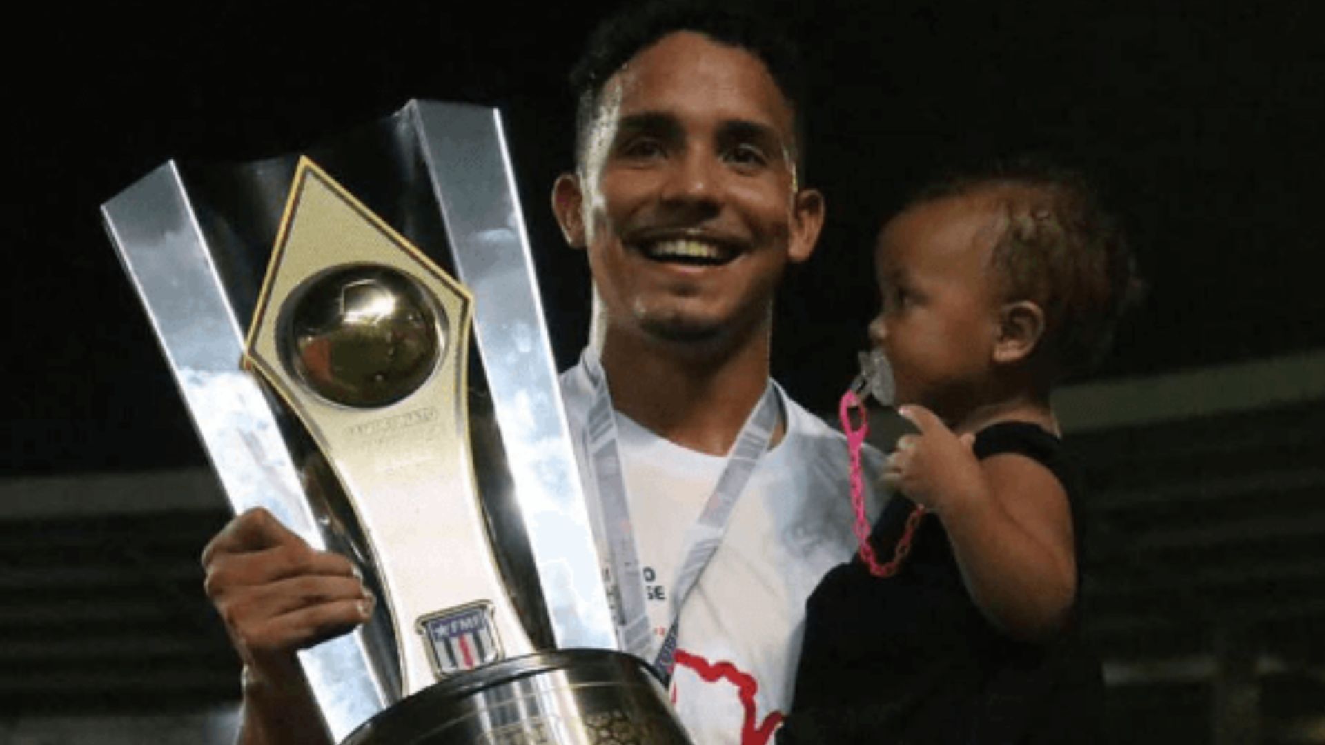 Quem era Gabriel Popó? Jogador de futebol de 26 anos deixa filha pequena
