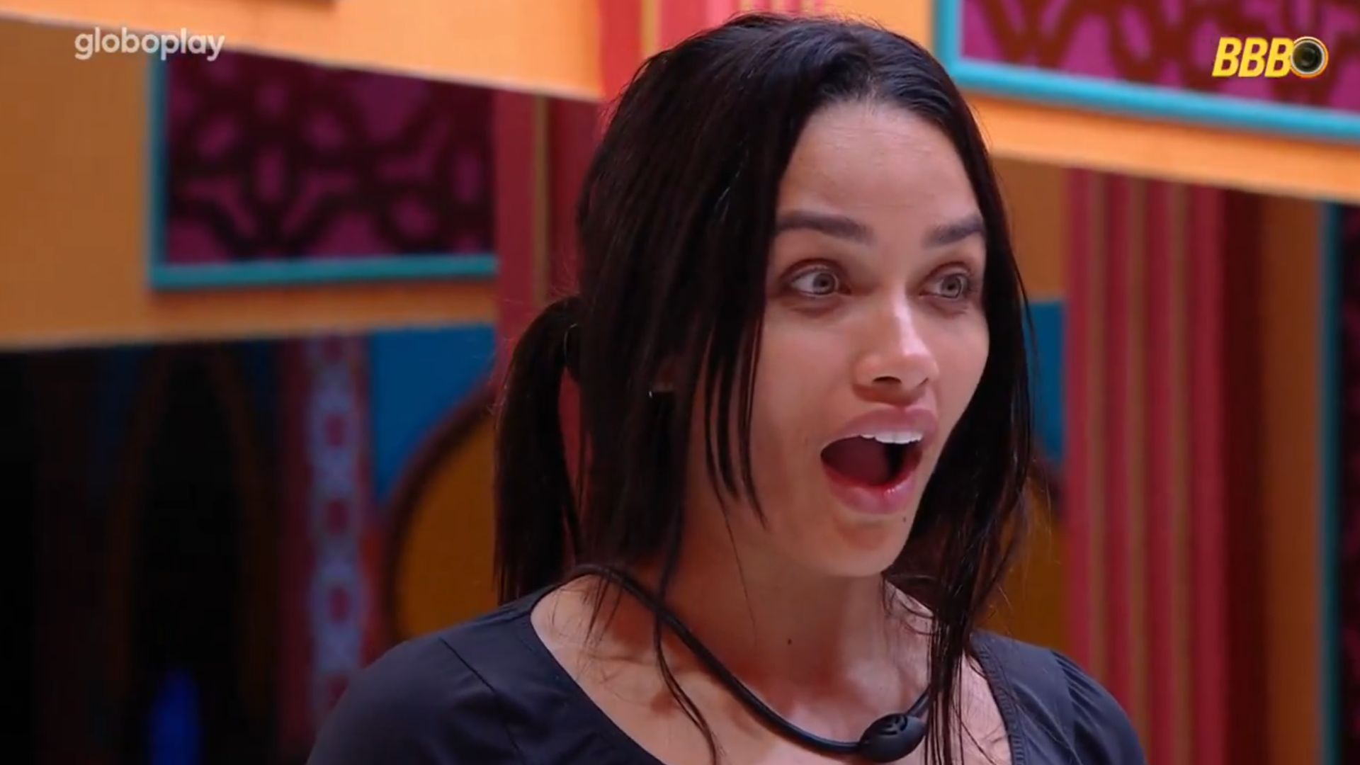 BBB 25: Eva fica chocada ao ouvir fofoca de RoBBB Seu Fifi: ‘Venenosa’
