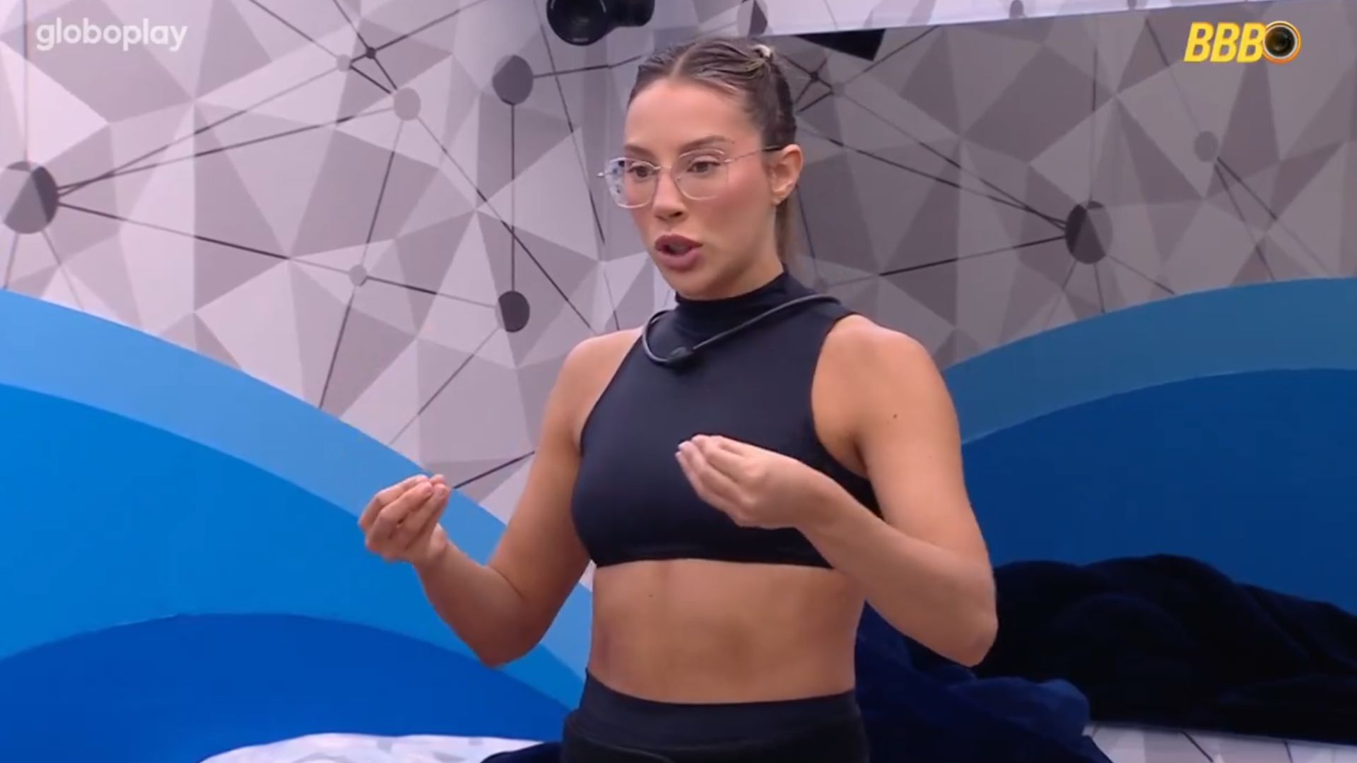 BBB 25: Renata alerta aliado sobre trairagem e impõe decisão: saiba quem é