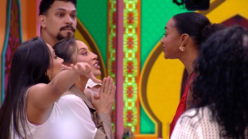 BBB 25: Treta! Discussão entre Aline, Eva e Renata agita a madrugada: ‘Desequilibrada’