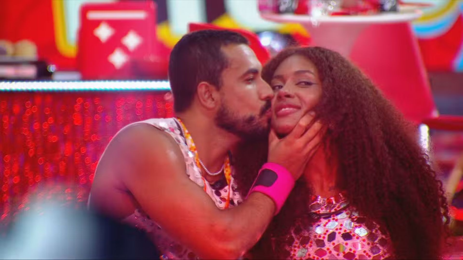 BBB 25: Maike faz revelação sobre affair com Giovanna: ‘Não combinamos nada’