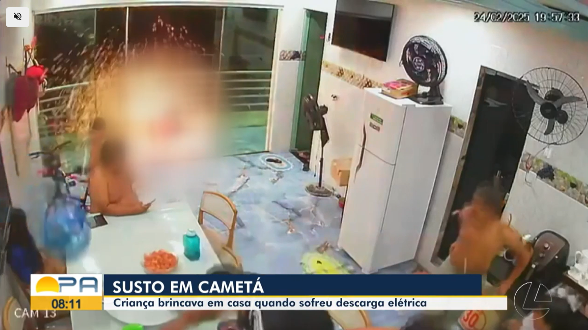 Criança de 7 anos sofre descarga elétrica ao brincar perto de fiação