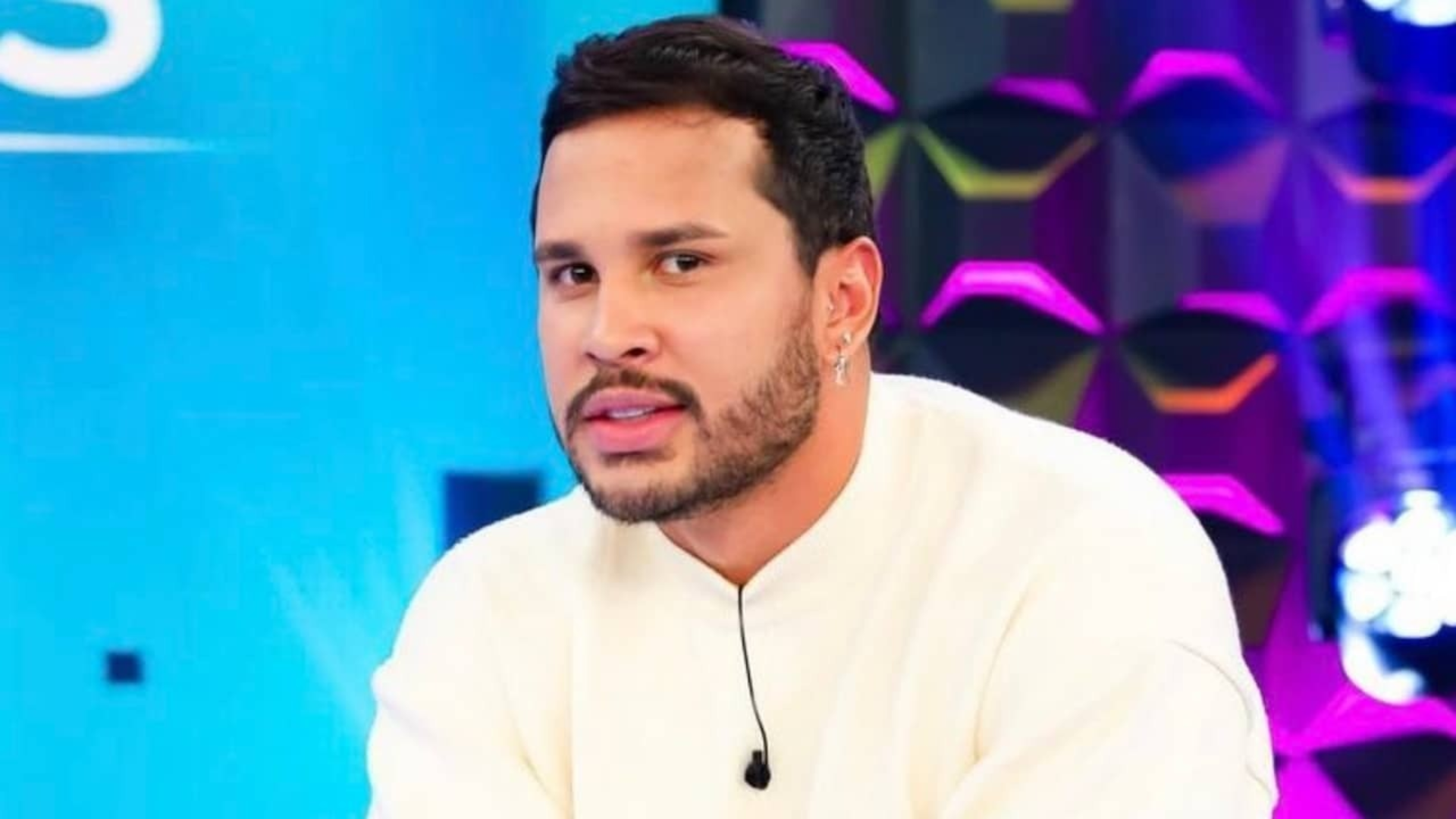 Com medo das críticas, Lucas Guimarães pede paciência sobre programa no SBT