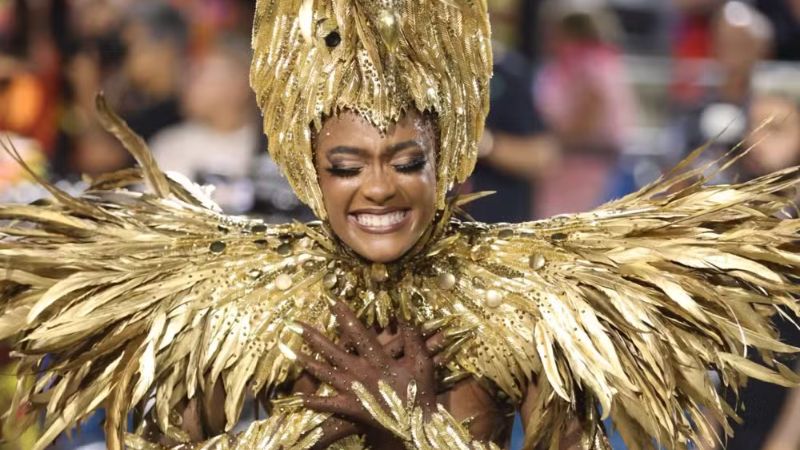 Erika Januza deixa o posto de Rainha de Bateria: ‘Viradouro me pediu’