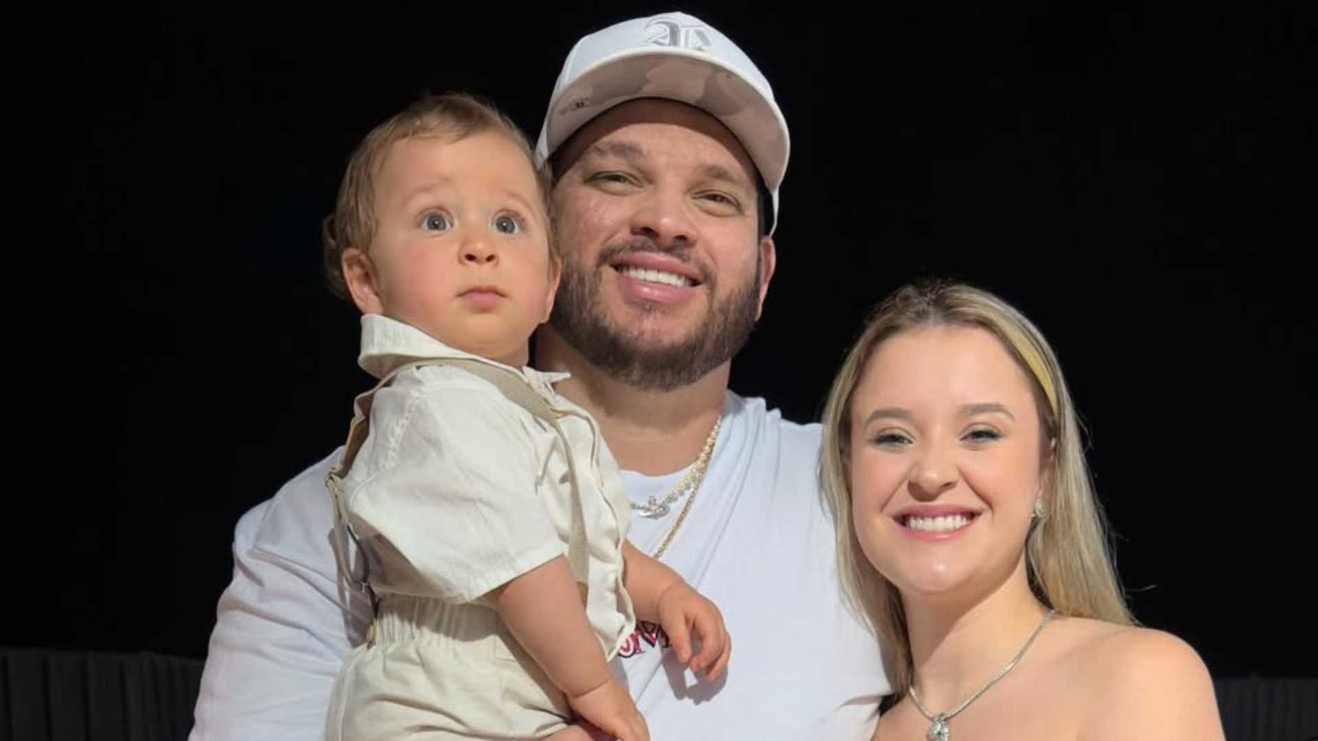 Bebê a caminho! Felipe, da dupla com Rodrigo, anuncia gravidez da esposa