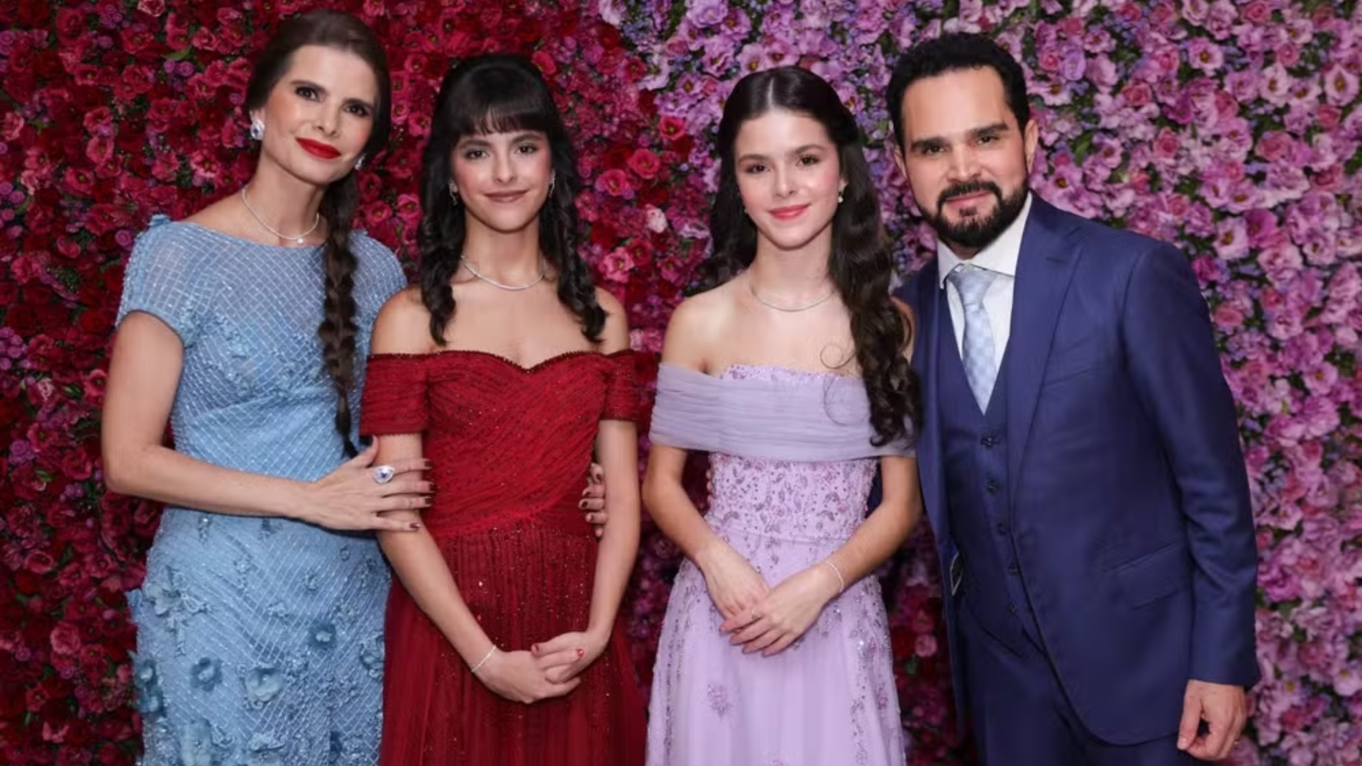 Filhas de Luciano Camargo completam 15 anos e ganham festa luxuosa; veja as fotos