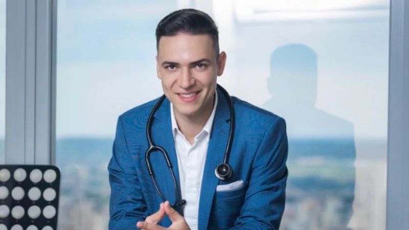 Médico das estrelas é acusado de mutilar partes íntimas de modelo: ‘Gritava por ajuda’