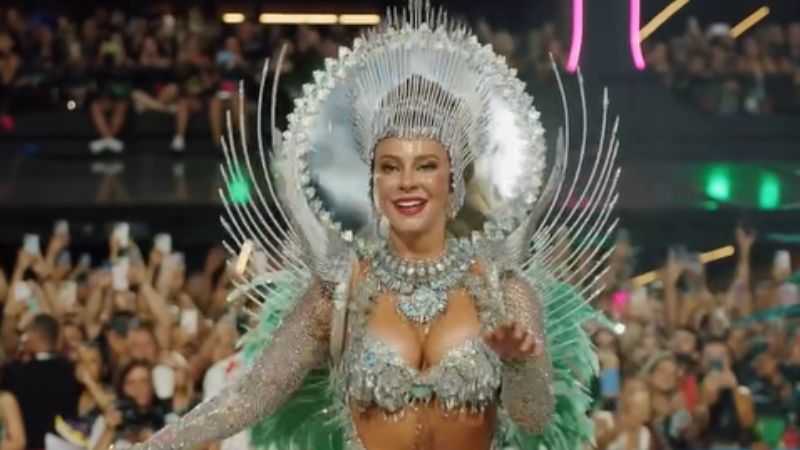 Paolla Oliveira se despede da Grande Rio após último desfile: ‘A ficha está caindo’