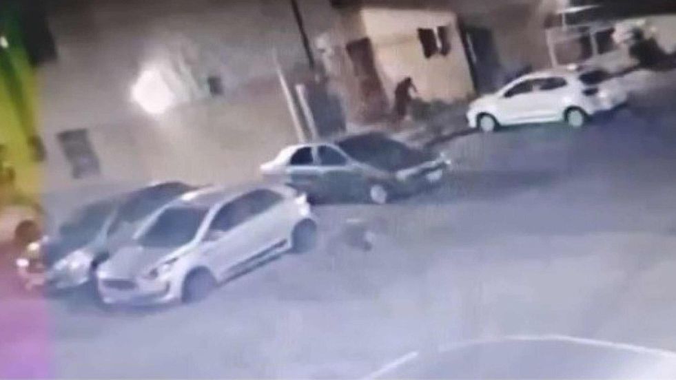 Briga entre vizinhos por tapete termina em agressão; entenda