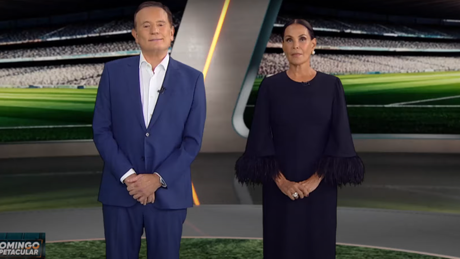 Climão! Roberto Cabrini puxa Carolina Ferraz pelo braço ao vivo na Record e dá ordem: ‘Pode ler’