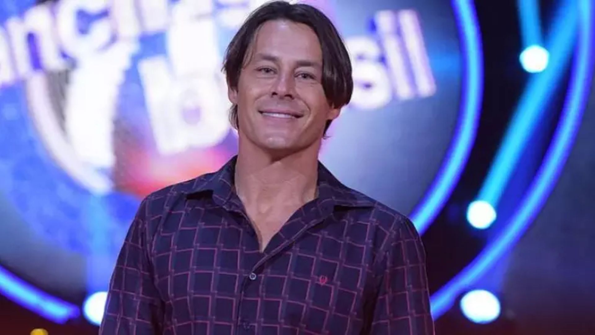 Theo Becker revela batalha contra as drogas: ‘Muito sério’