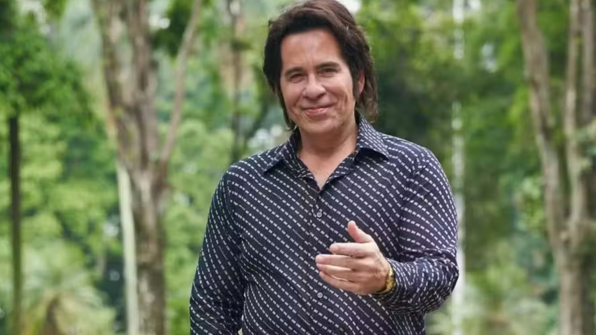 Vivendo Silvio Santos no cinema, Leandro Hassum desabafa: ‘Nem eu sabia que parecia com ele’