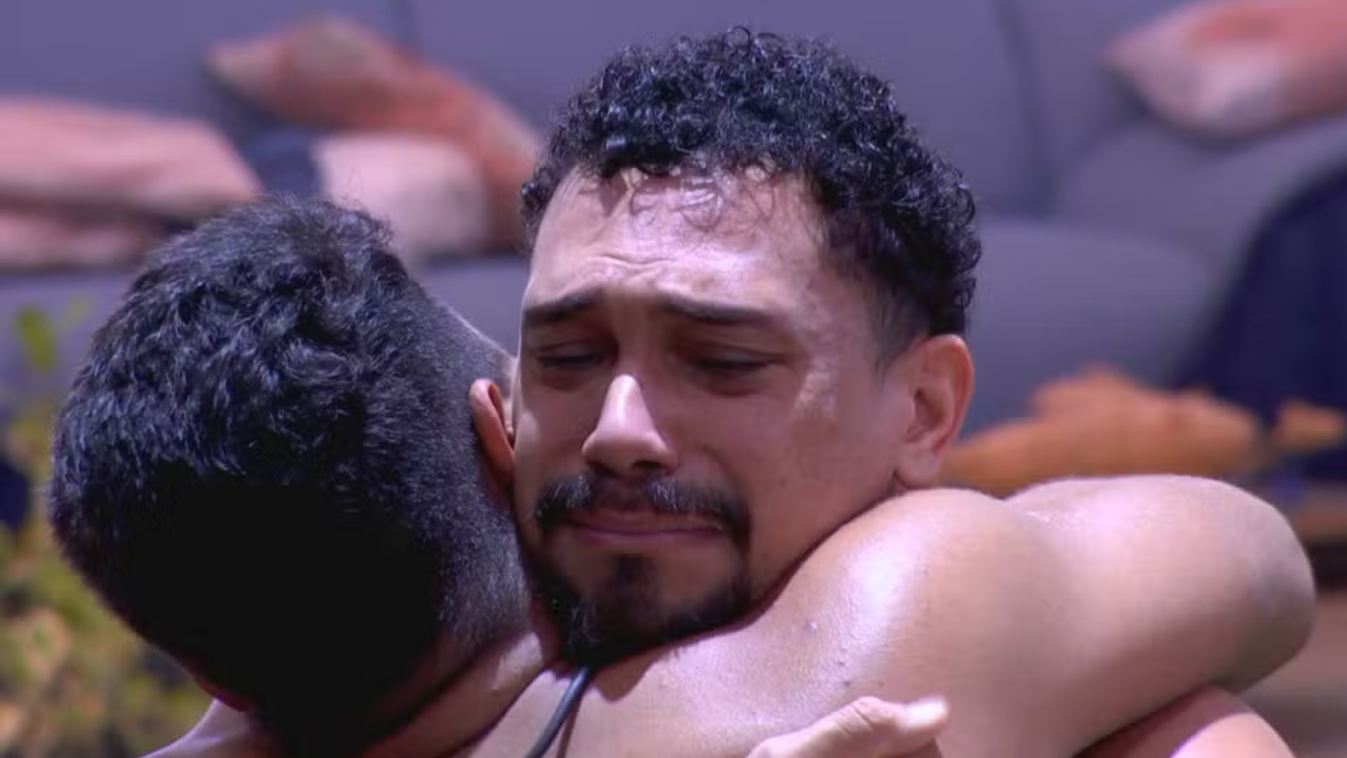 BBB 25: Vinícius assume bissexualidade e teme reação dos pais: ‘Eles não sabem disso’