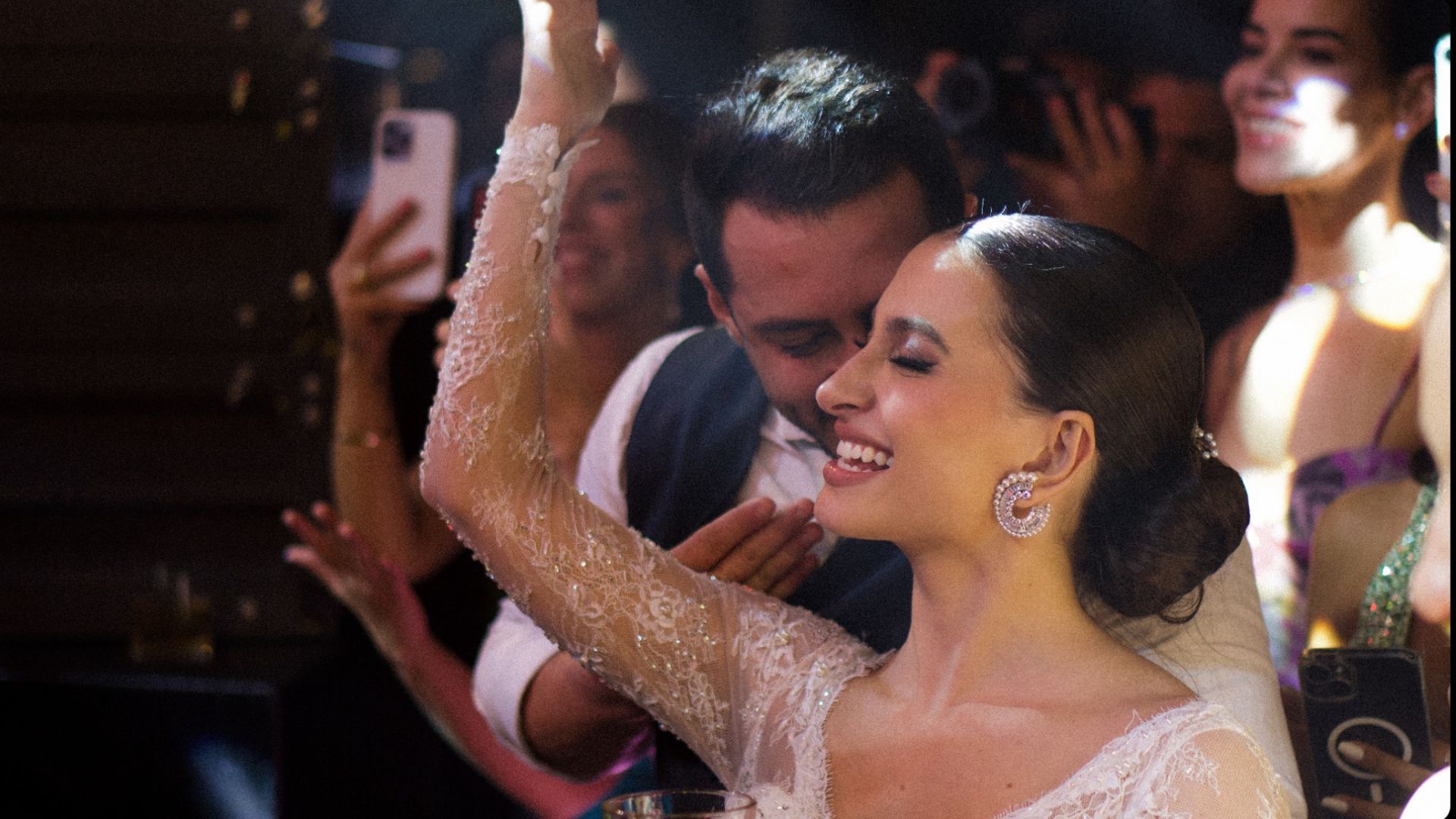 Ex-Malhação faz casamento luxuoso com vestido exclusivo, após um ano de preparação; veja fotos