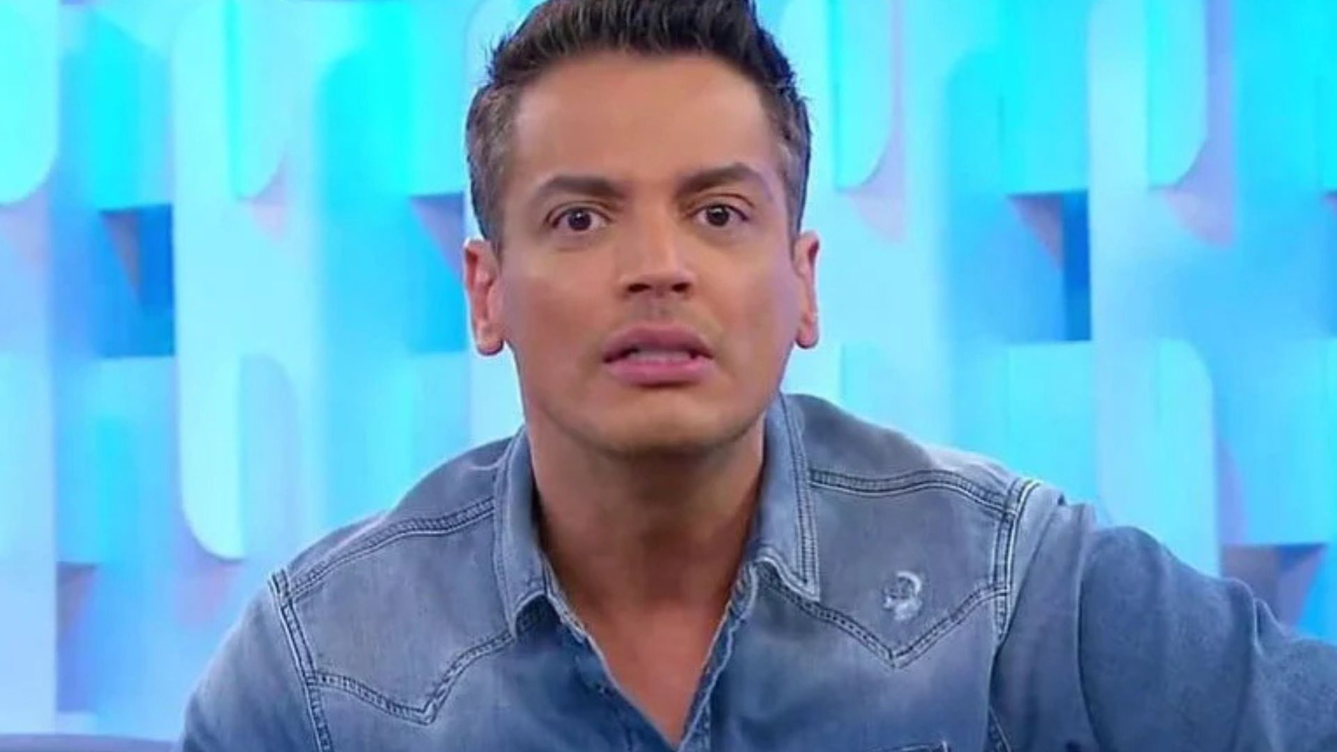 Leo Dias detona SBT em rádio e causa revolta por ingratidão: ‘Mais falso’