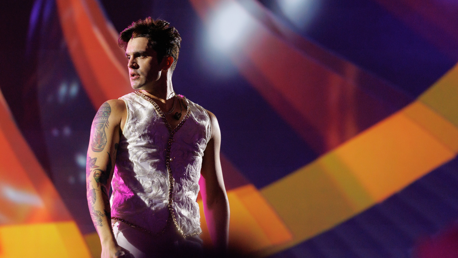Uau! Luan Santana lota quatro shows em Lisboa e movimenta 30 milhões de reais