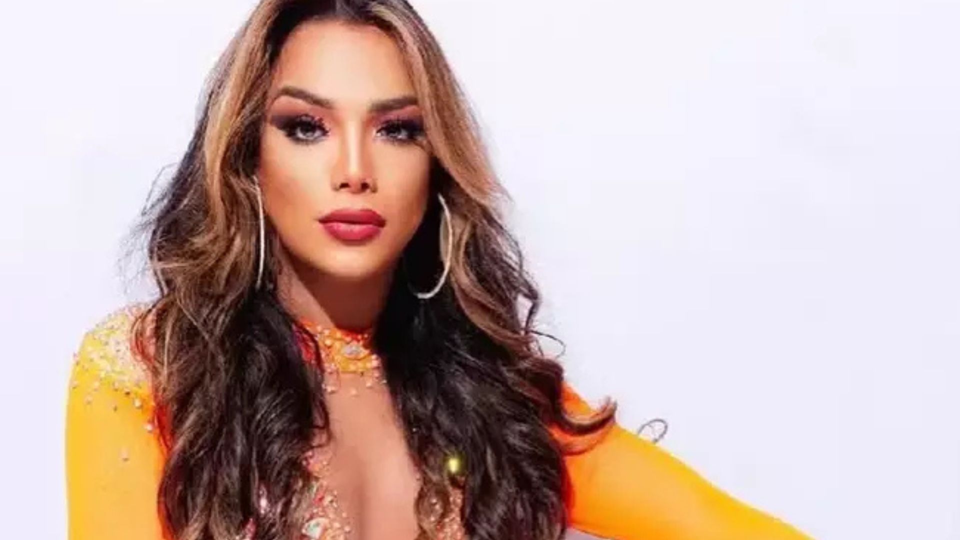 Drag famosa morre aos 31 anos em São Paulo e mãe faz apelo: ‘Sofrendo’