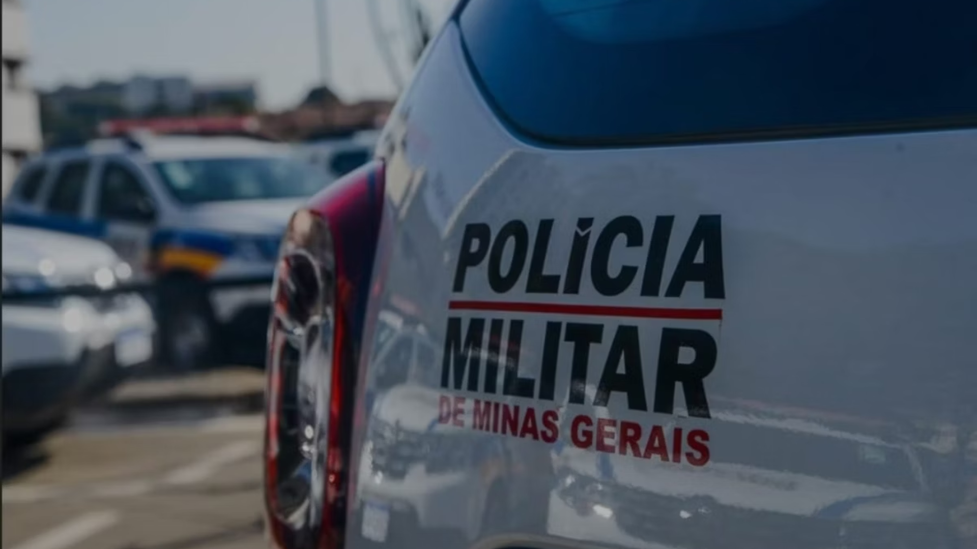 Mulher dopa, mata e arranca órgãos genitais do namorado após ele ‘alisar’ a filha
