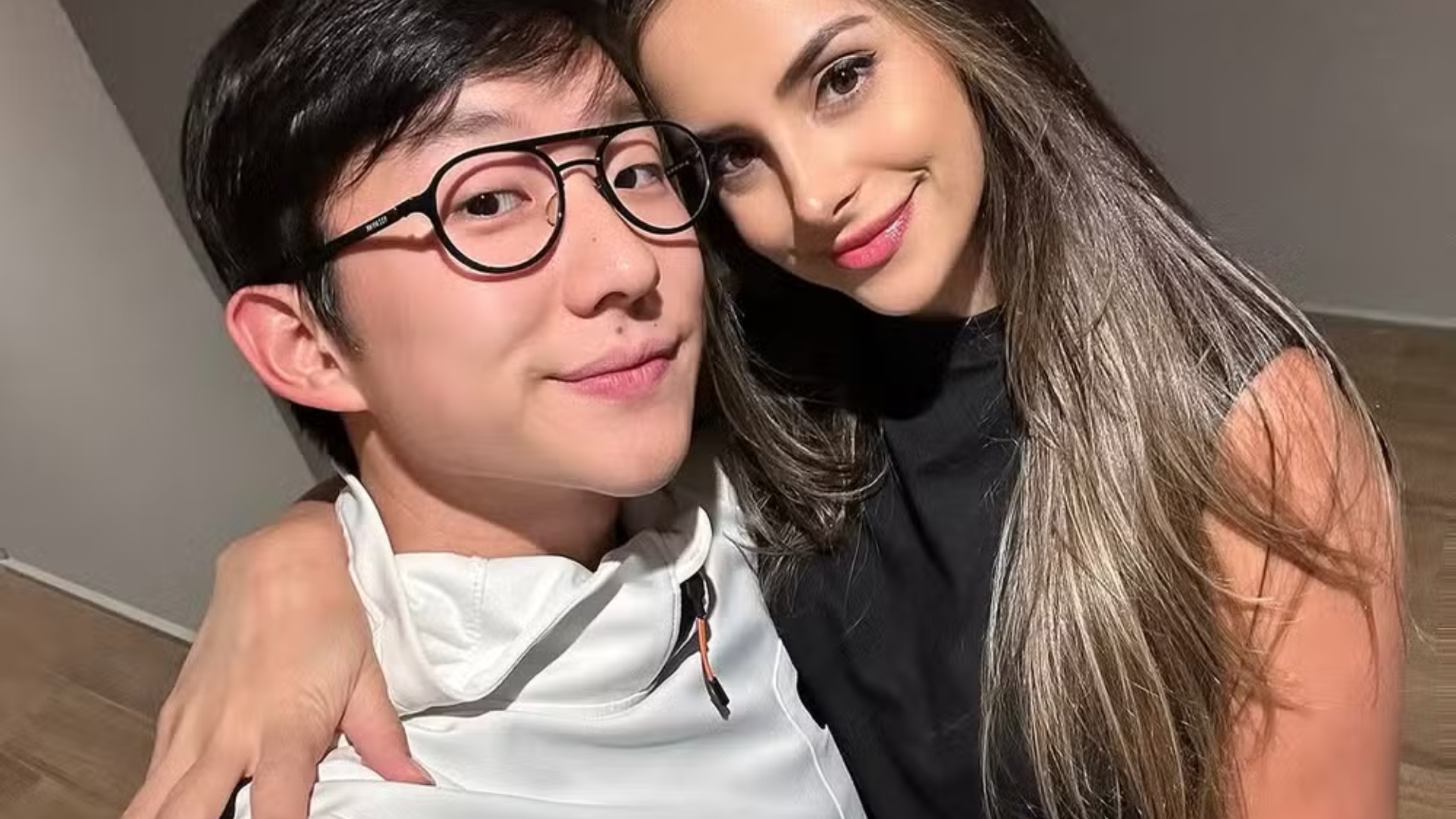 Pyong Lee surge nas redes sociais com nova namorada: ‘Te amo infinito’