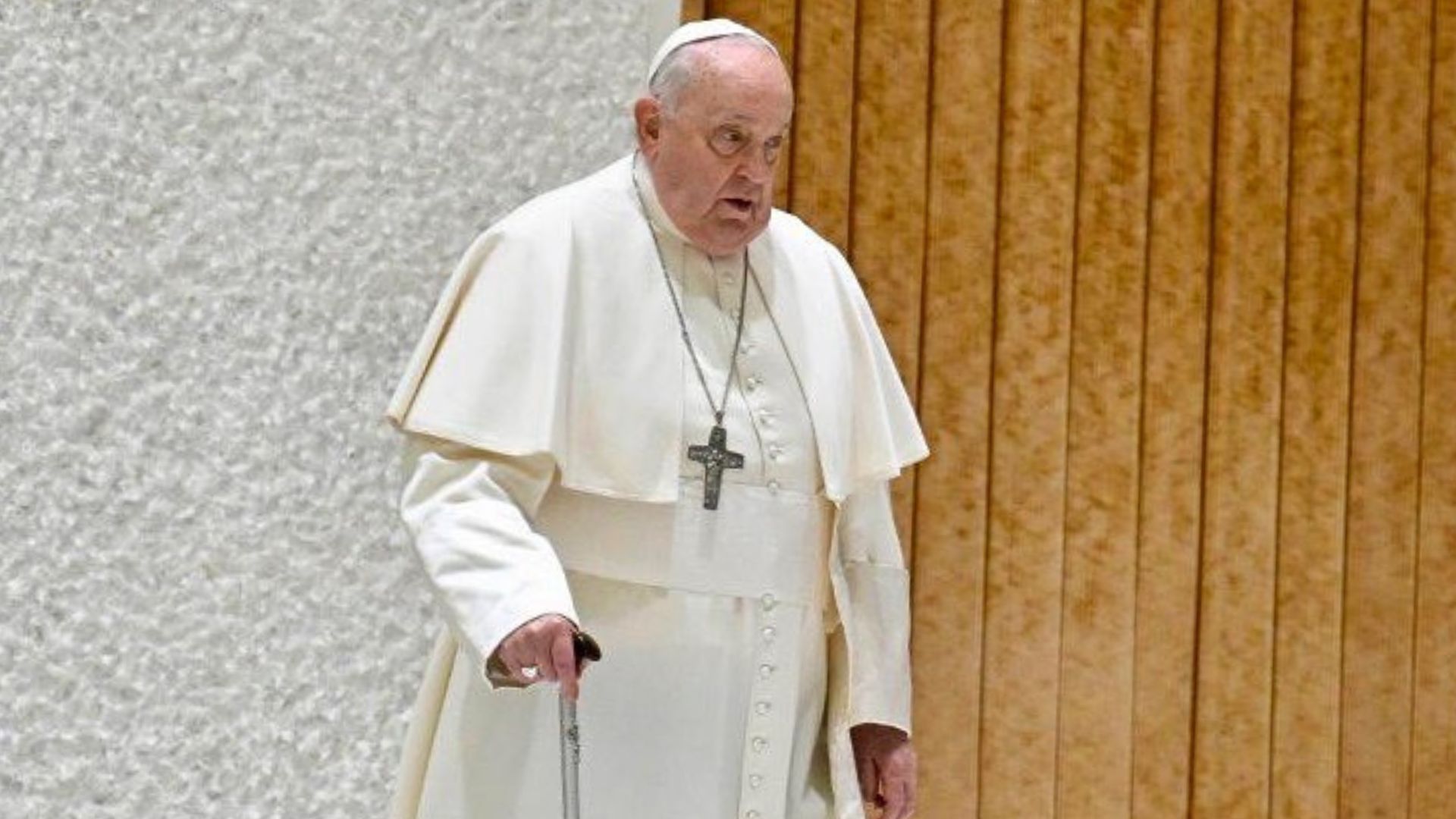 Qual o salário do papa Francisco? Entenda a remuneração do líder da Igreja Católica