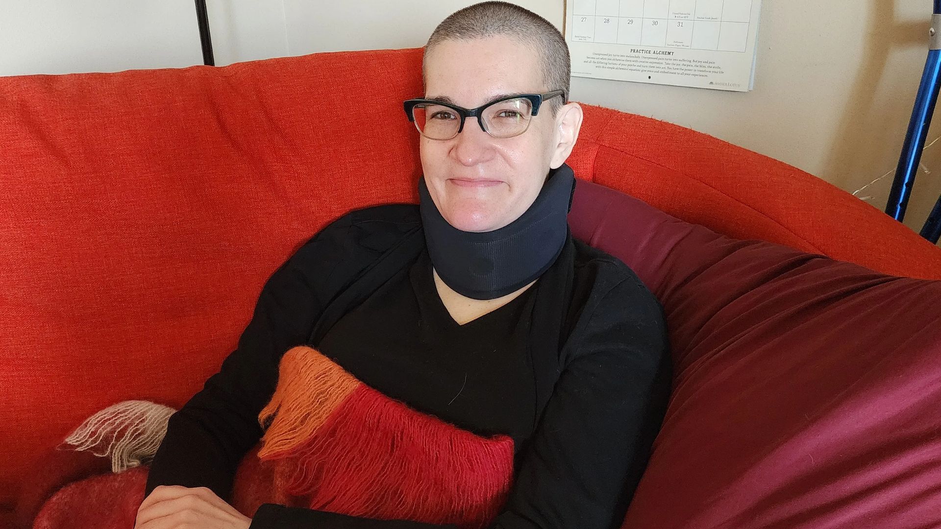 Quem é April Hubbard? Conheça artista que decidiu fazer eutanásia aos 40 anos