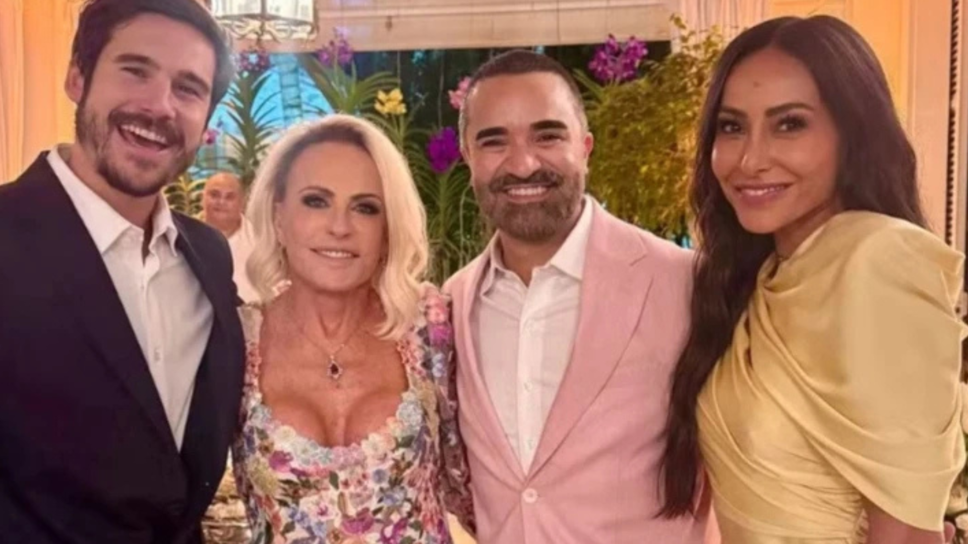 Sabrina Sato exibe fotos inéditas no casamento de Ana Maria Braga: ‘Energia boa’