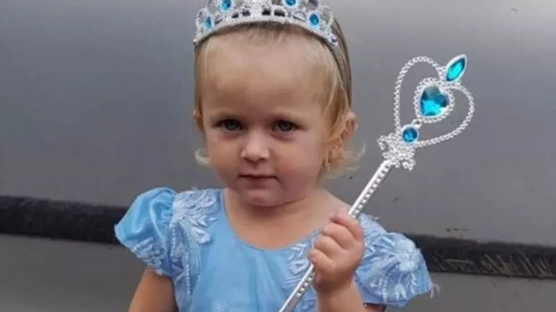 Tragédia! Criança de dois anos morre atropelada por trator da família em SC: ‘Anjo’