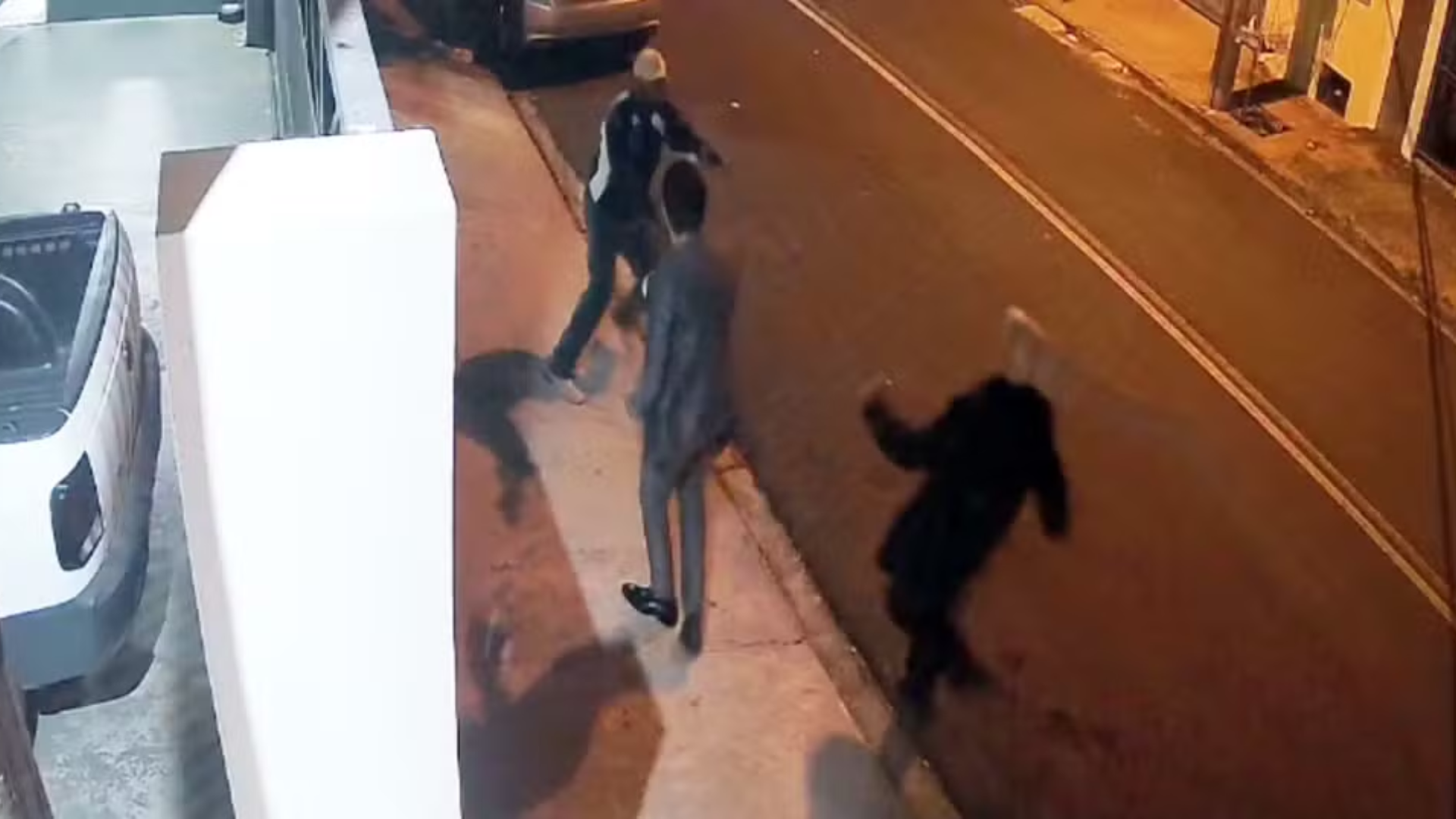 Apresentador faz desabafo após ser abordado por homem armado: ‘Achei que ia perder a vida’