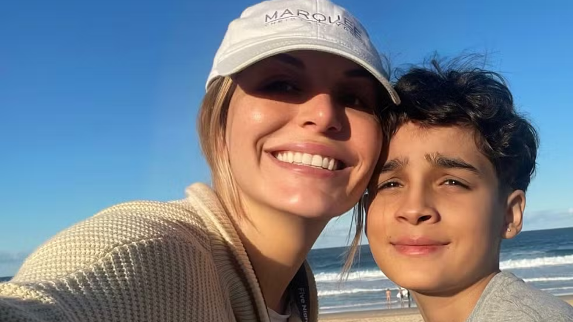 Atriz quer congelar o corpo do filho de 13 anos que morreu