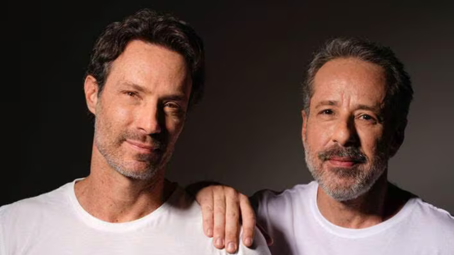 Otávio Martins e Fernando Pavão revelam bastidores de peça: ‘Foi uma coincidência’