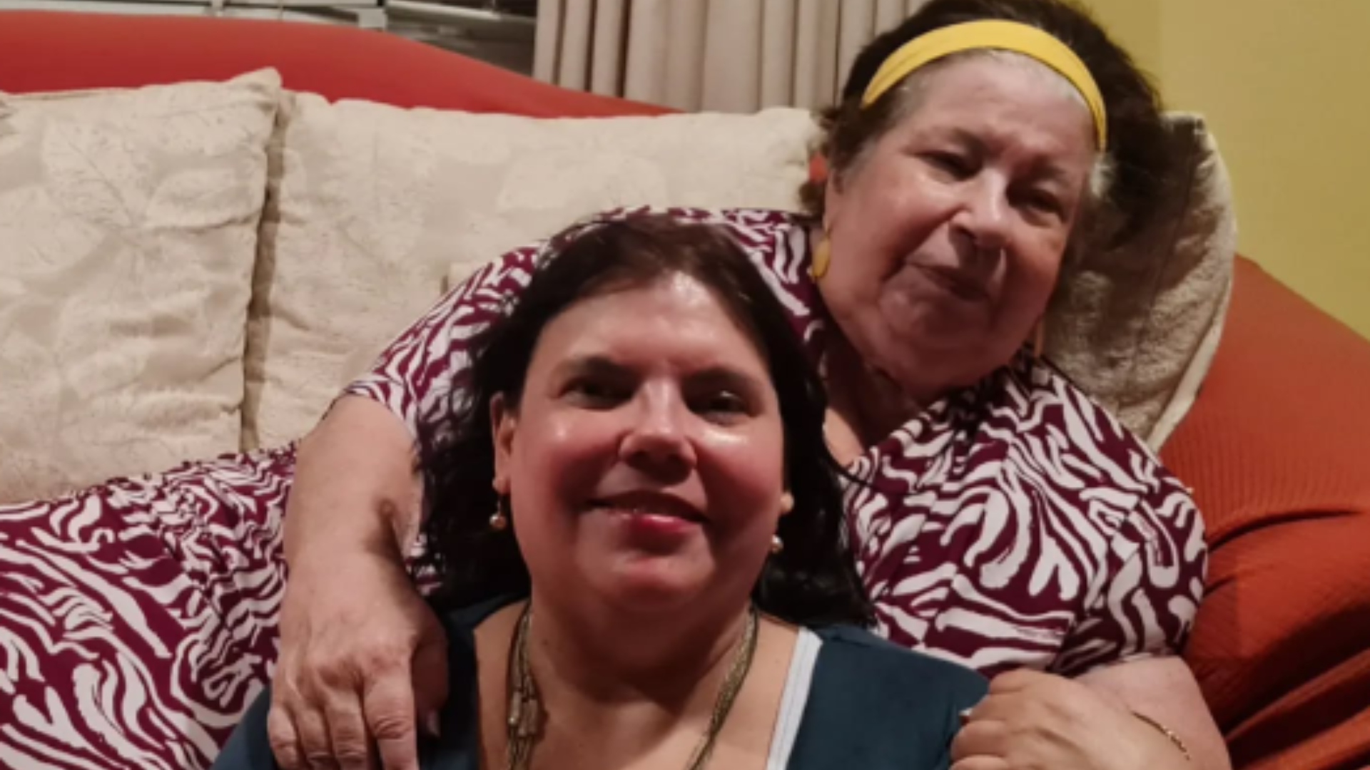 Filha de Nana Caymmi faz pronunciamento após morte da cantora: ‘Te reencontro no céu’