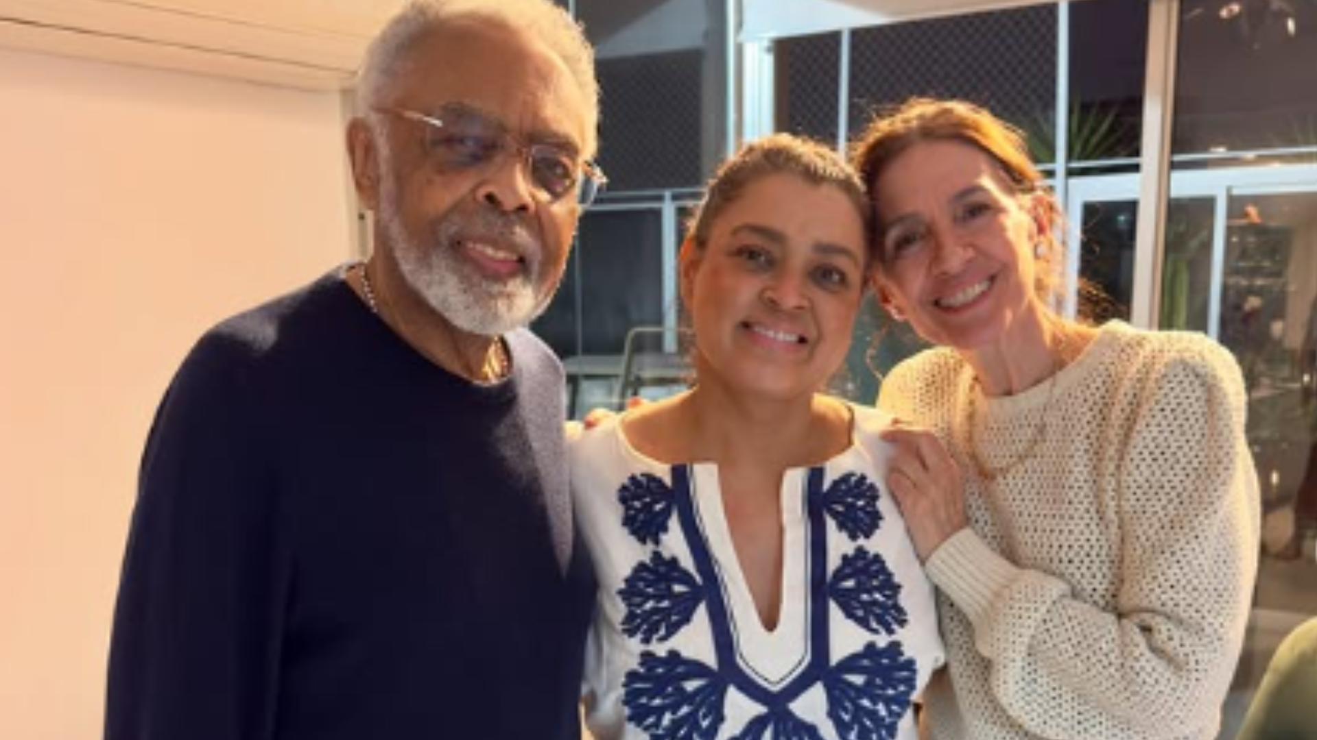 Madrasta de Preta Gil revela que Gilberto Gil cancelou turnê para ficar ao lado da filha: ‘Perto’