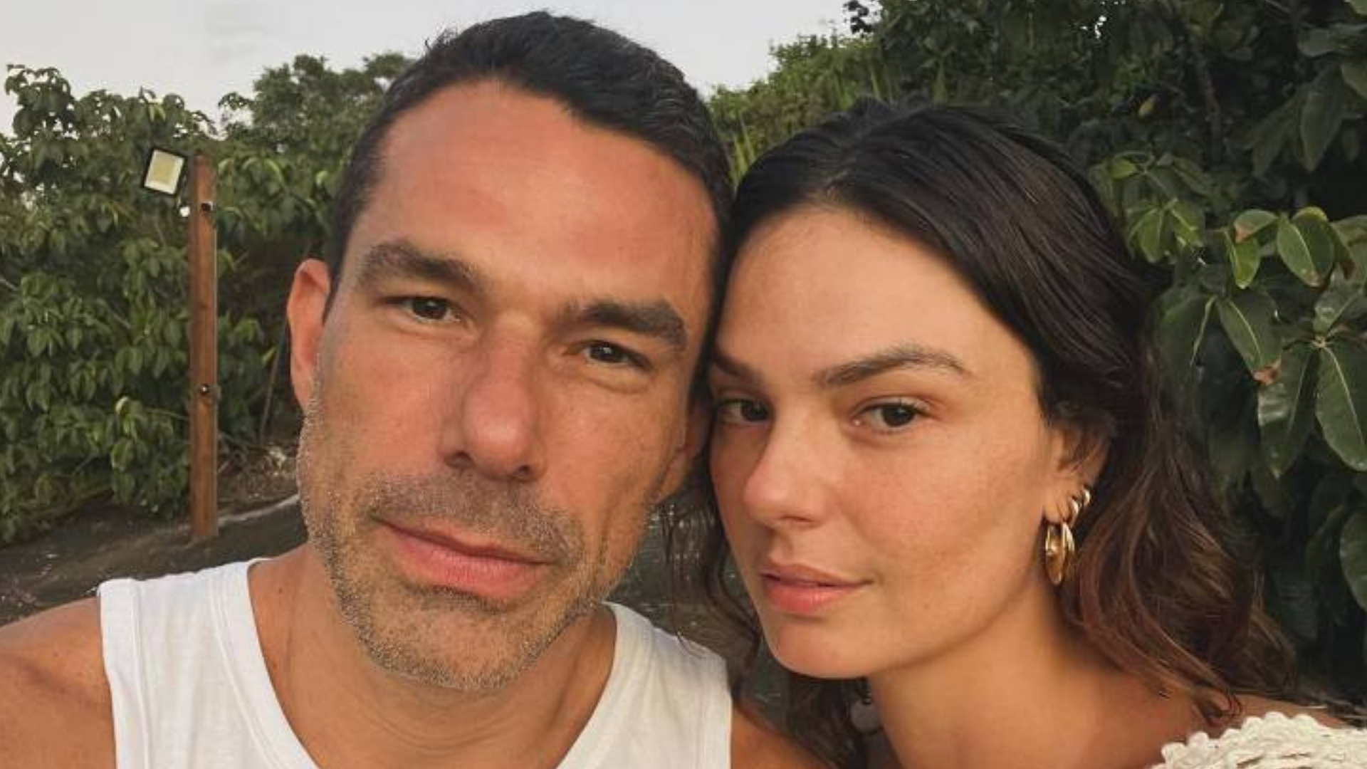 Marcus Buaiz revela detalhes do casamento com Isis Valverde: ‘Pensado com carinho’