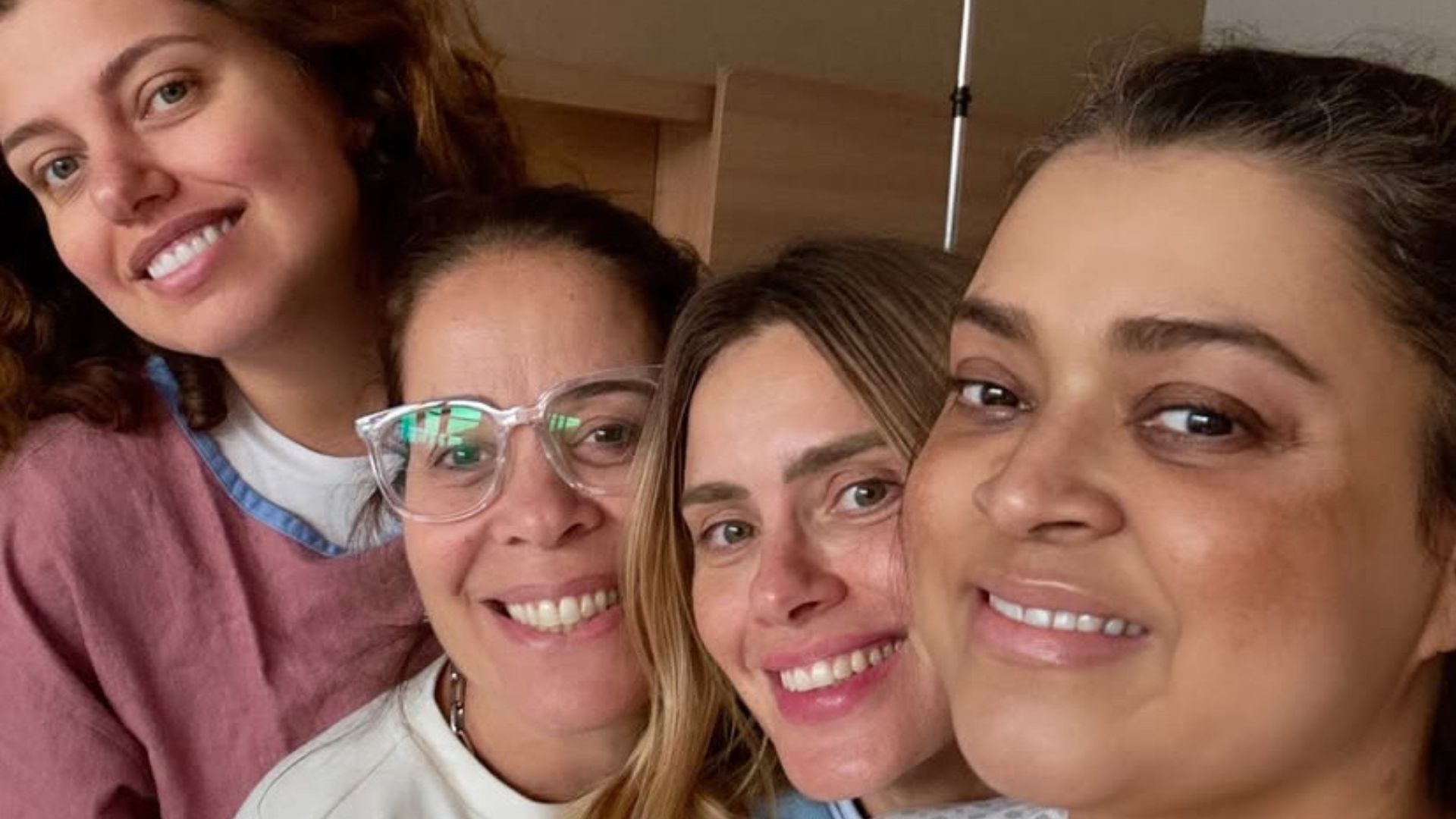 Em tratamento contra câncer, Preta Gil exibe momento após nova internação